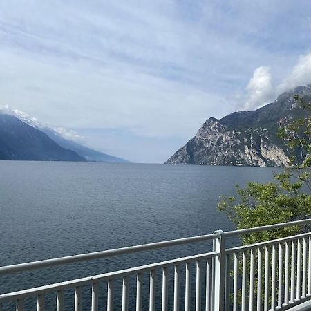 Casa Filippo Large 3 Room Apartment, Close To The Beach, Free Wifi Internet Riva del Garda Exteriér fotografie